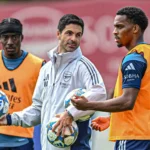Mikel-Arteta-Jurrien-Timber-and-Noni-Madueke-1536×933